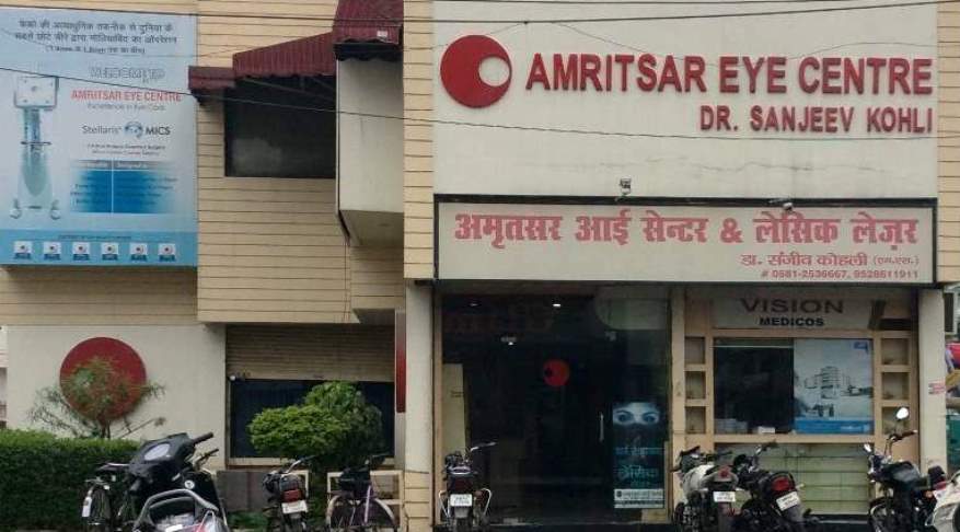 Dr.sanjeev Kohli Amritsar Eye Center & Lasik Laser Dr.sanjeev Kohli Amritsar Eye Center & Lasik Laser,111 136 D D Puram, Deen Dayal Puram, Bareilly - 243005, Near Lic Building